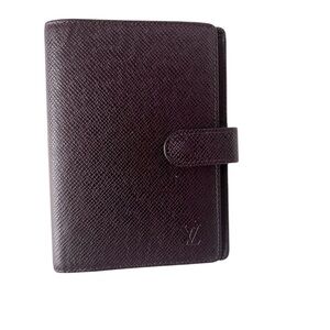 Louis Vuitton Taiga Leather Agenda, Pass Port, Card Holder Brown Dusty Pristine